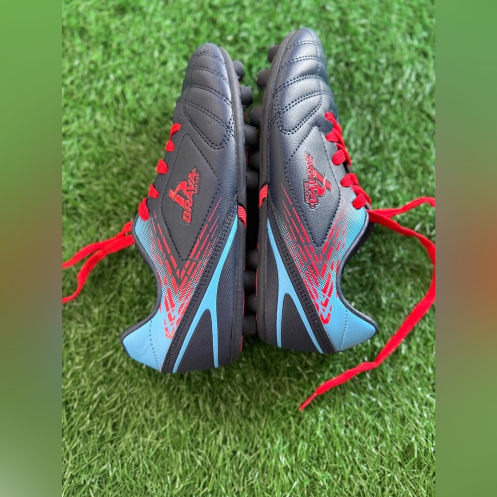 BRAVA Soccer Gray and Blue Soccer Cleats with Red Accents Size 3.5